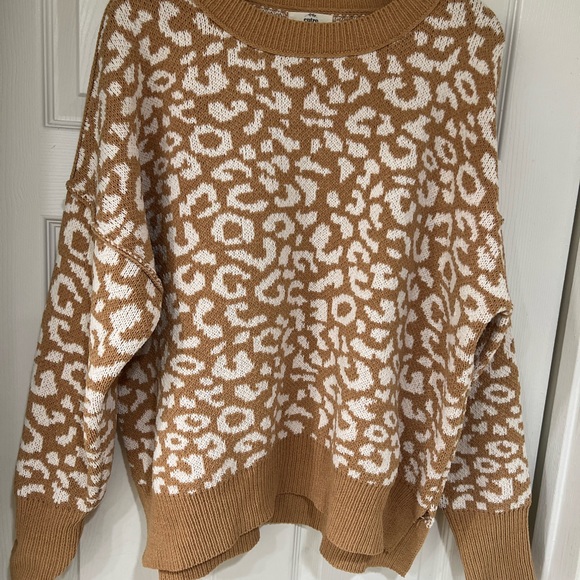 NEW tan leopard cozy sweater - Picture 6 of 11